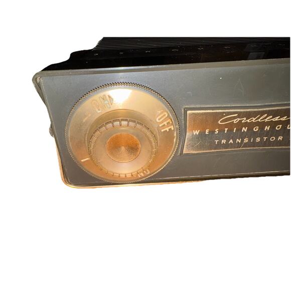 RARE Vintage Westinghouse Cordless Transistor Radio, Model H-621P6 UNTESTED 1957 - Picture 10 of 11